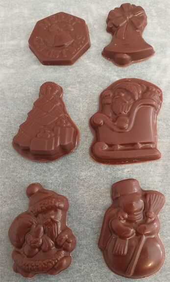 Cube flocons de neige + 6 figurines de Noël en chocolat ALTERNATIVE au lait (sans lait) BIO vegan sans allergènes Exquidia : 42g