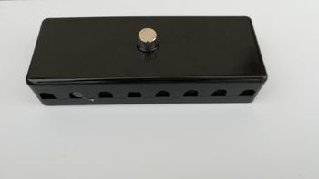 Boîtier noir à 8 fusibles
