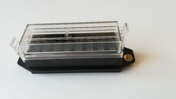 Boîtier transparent à 8 fusibles standards