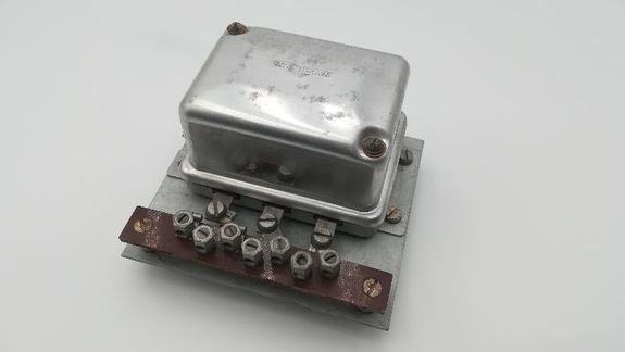 Régulateur UHER 1704