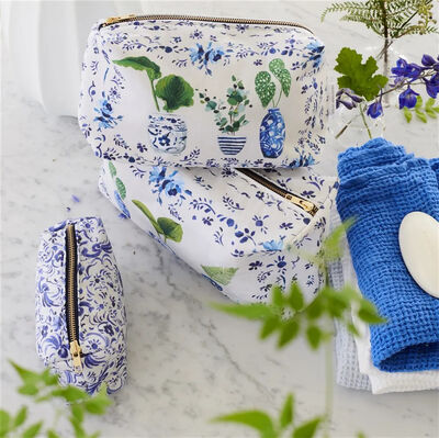 Designers Guild Washbag Kawana Delft large