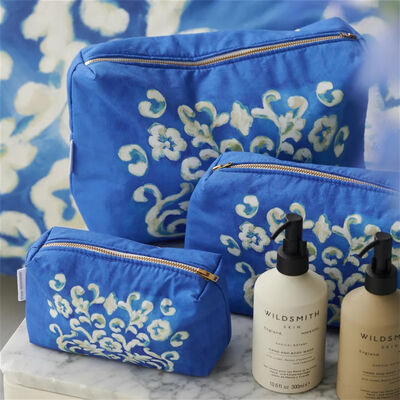 Designers Guild Trousse de toilette Isolotto Cobalt large