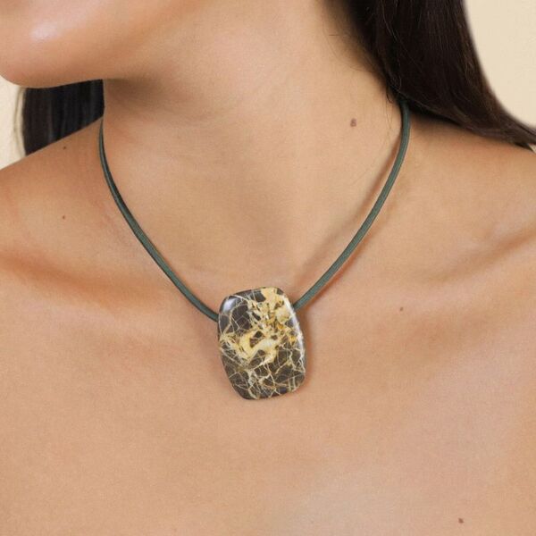 Collier Nature Komodo pendentif Hiver 2025