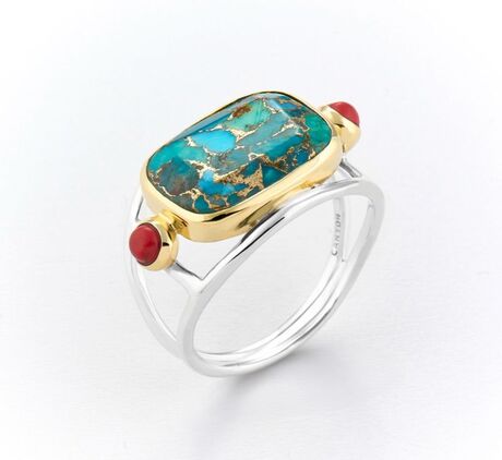 Bague en argent et laiton decoree d'une grande copper turquoise