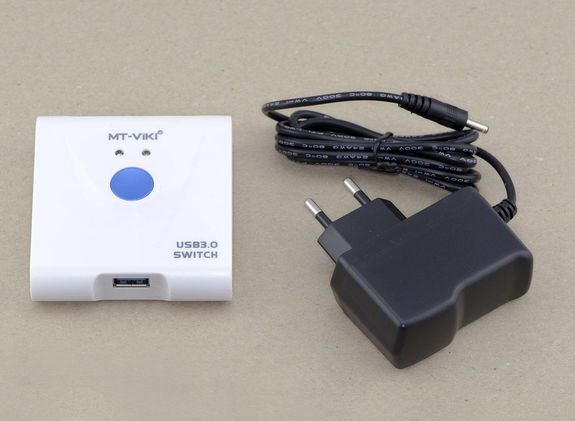 USB 3.0 Sharing Box / 2-Port Switch with Power Supply