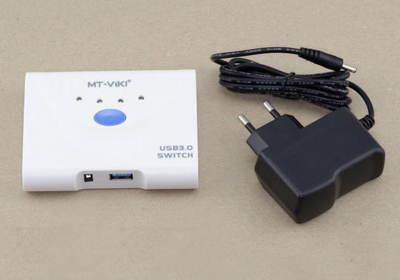 USB 3.0 Superspeed 4-Port Switch - Powered - Share USB3 devices between four different PCs