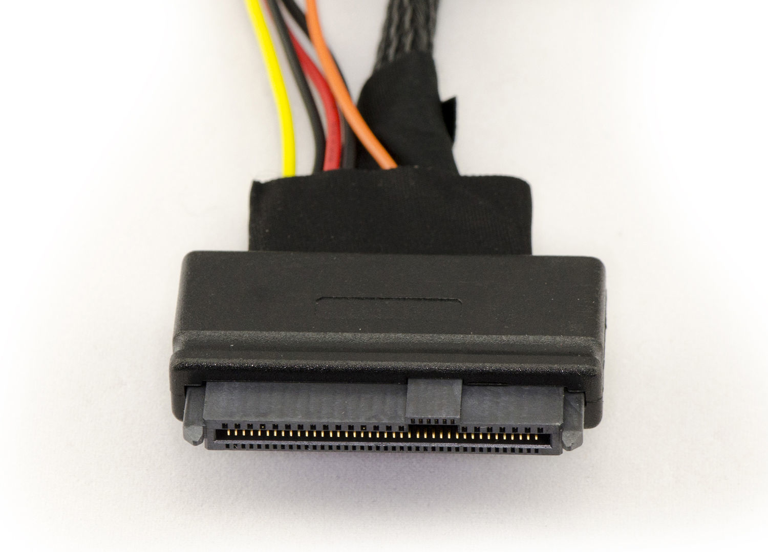 PCIe 3.0 X4 to U.2 SFF-8639 Extension Cable 90 Degree 20CM NVMe Riser PCIe 3.0 X4 to U.2 SFF-8639 Extension Cable 90 Degree 20CM NVMe Riser