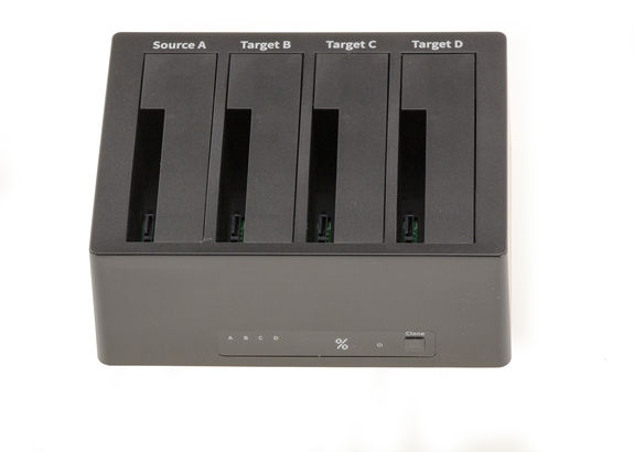 Docking Station. Dock Pour 4 DISQUES SATA 2.5 Ou 3.5 Liaison USB3 Ou Esata Avec Fonction Clonage Usb 3 0 5g Alimentation Externe Docking Station. Dock Pour 4 DISQUES SATA 2.5 Ou 3.5 Liaison USB3 Ou Esata Avec Fonction Clonage Usb 3 0 5g Alimentation Externe