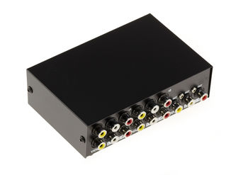 Switch AUDIO Stereo + VIDEO Composite - 4 Ports Switch one input to 4 outputs or 4 inputs to one output
