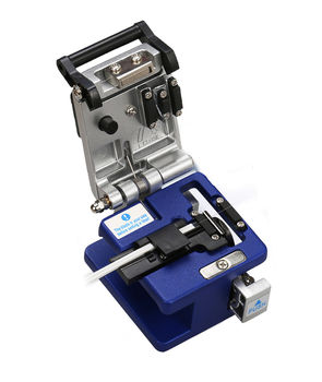 FC-6S fiber cleaver stripping and splicing tool