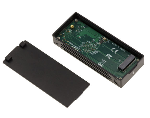 Aluminum Thunderbolt 3 40G enclosure for SSD M2 NVMe. Aluminum structure with high-speed cable included
