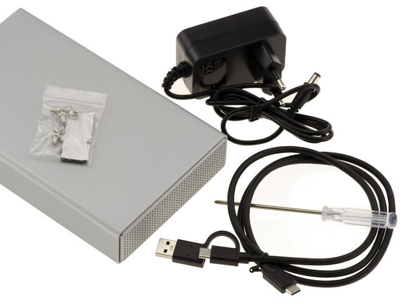 Metal enclosure for SAS drive with SFF-8482 connector, USB3.2 Gen 2x1 10G connection, and 12V 3A power supply
