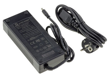Industrial metal charging station with 10 USB Type-C ports, maximum power 120W, 5V 2.1A power supply per port