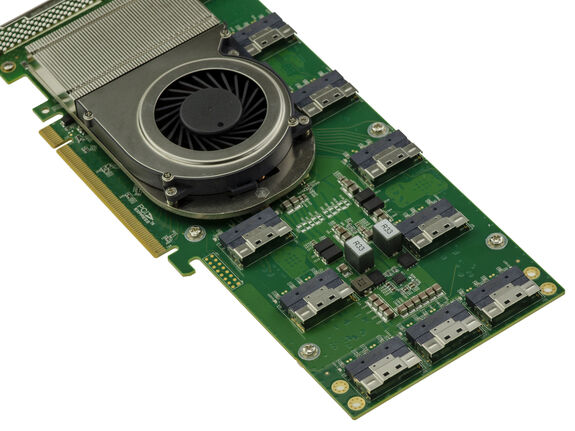PCIe 4.0-Switch-Controller-Karte mit 10 SFF-8654 8i-Anschlüssen zur Steuerung von bis zu 20 NVMe-SSDs oder 5 Grafikkarten, Broadcom PEX88096-Chipsatz.