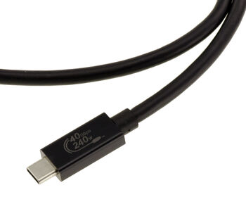 Cloning-Dockingstation für 4 M.2-NVMe-SSD-Laufwerke der Generationen 3.0 und 4.0 mit USB4-Thunderbolt-40G-Anschluss. Unterstützte Kapazität: 32 TB