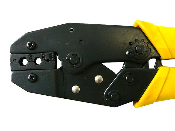 Rack and pinion pliers for hexagonal plugs - .256 .213 .068 for F / N / BNC / TNC / UHF / ST / SC / SMA plugs... .256 .218 .068