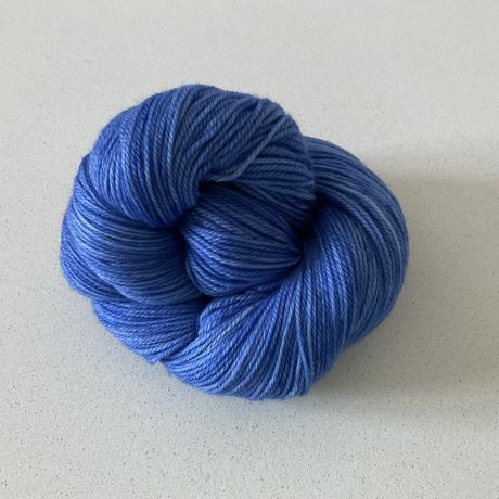 Laine teinte à la main mérinos/soie couleur bleu canard Laine teinte à la main mérinos/soie couleur bleu canard