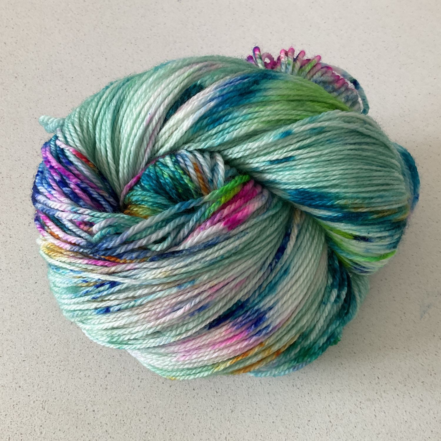 Laine Mérinos à Filer – Teinte Main, Vert (roving, 8 Onces)