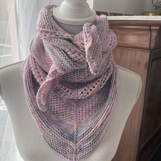 Châle Mathilde tricoté à la main couleur chlorophyll