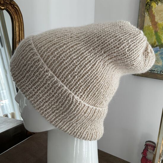 Bonnet Tout Doux tricoté à la main couleur naturel