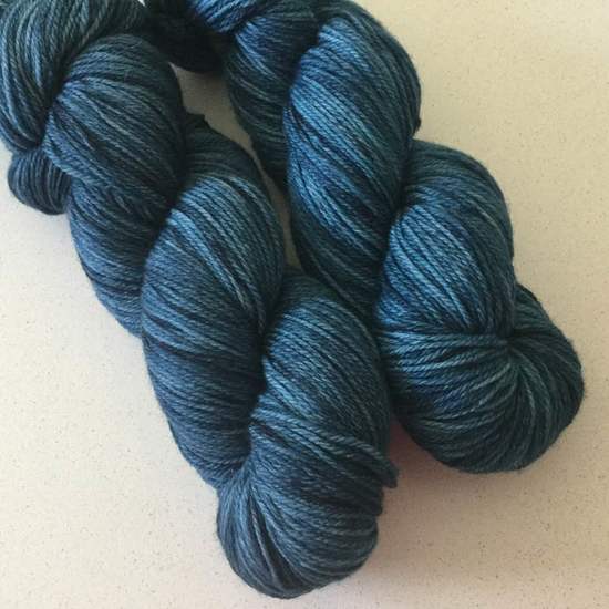 Écheveau de laine merinos 100g - Loisirs créatifs Écheveau de laine merinos 100g - Loisirs créatifs