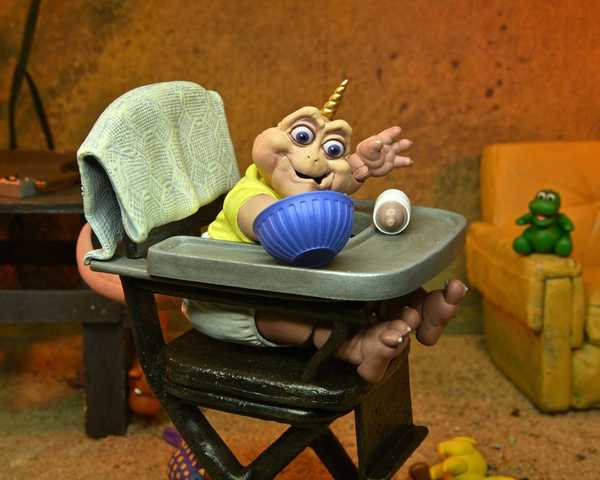 Dinosaurs figurine Ultimate Baby Sinclair Neca