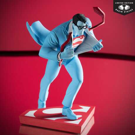 DC Direct statuette 1/10 Superman Red and Blue: Superman by Clayton Henry Limited Edition McFarlane Toys