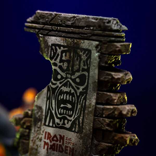 Iron Maiden statuette 1/10 Art Scale Eddie 50th Year Anniversary Iron Studios