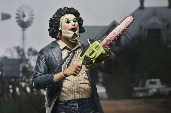 Texas chainsaw massacre Massacre à la tronçonneuse  pretty woman leatherface af 50th anniversary ultimate af Neca