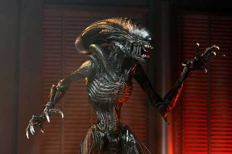 Alien: Romulus figurine Ultimate Scorched Xenomorph NECA