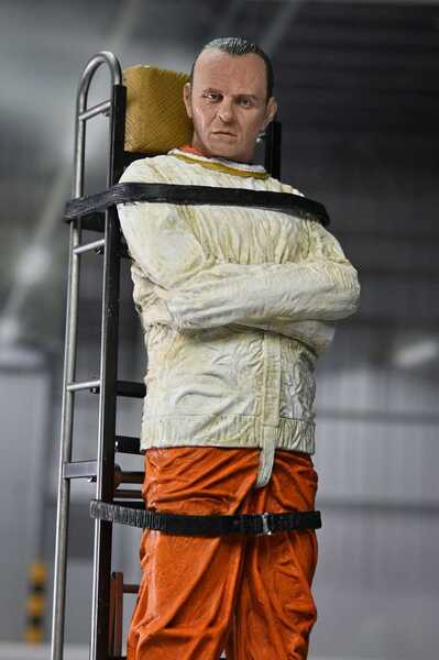Le Silence des agneaux figurine Dr. Hannibal Lecter (Masked) NECA