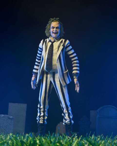 Beetlejuice 1988 figurine Beetlejuice Black and White Striped Suit  Neca