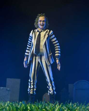 Beetlejuice 1988 figurine Beetlejuice Black and White Striped Suit  Neca