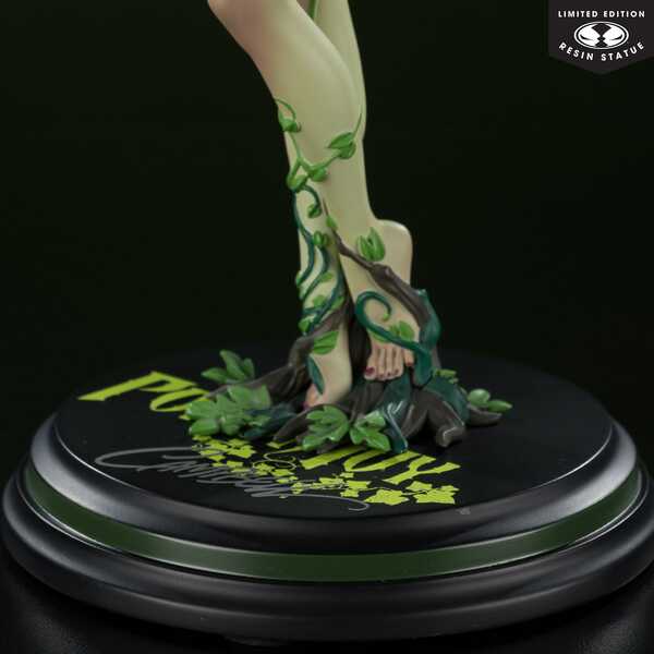 DC Direct Cover Girls statuette 1/8 Poison Ivy by J. Scott Campbell McFarlane Toys