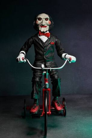 Saw figurine sonore Billy with Tricycle 30 cm Neca