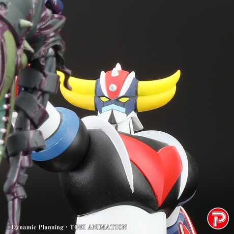 Grendizer statuette PVC Scene Selection 01 Grendizer a cry of Victory PLEX