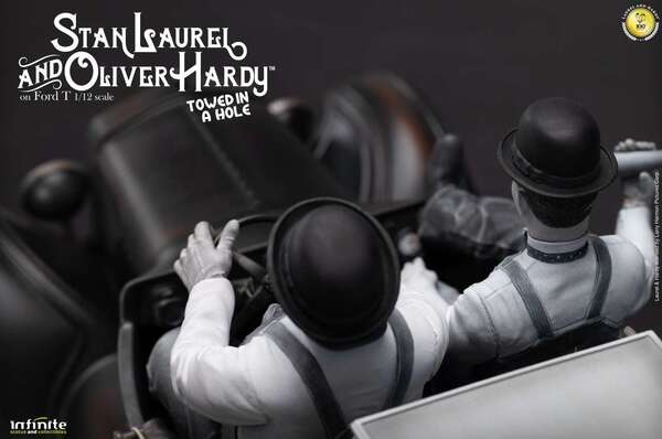 Laurel & hardy towed in a hole ford t 1/12 scale Infinite Statue