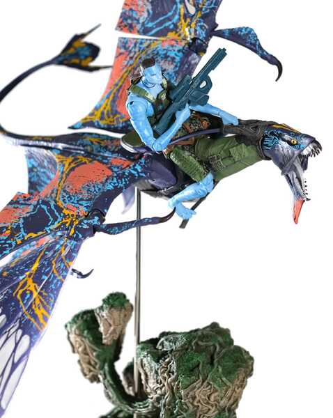 Avatar : La Voie de l'eau figurine Recom Quaritch & RDA Banshee (Gold Label) McFarlane Toys