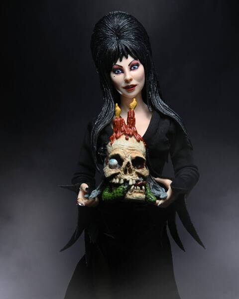 Elvira, Mistress of the Dark figurine Clothed Neca