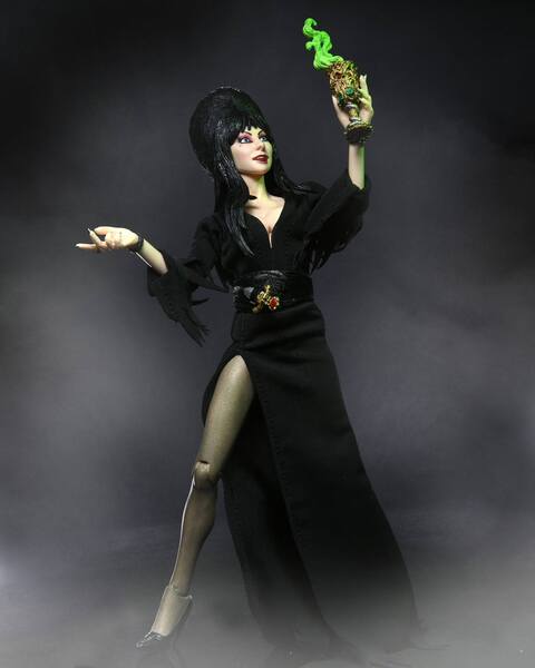 Elvira, Mistress of the Dark figurine Clothed Neca