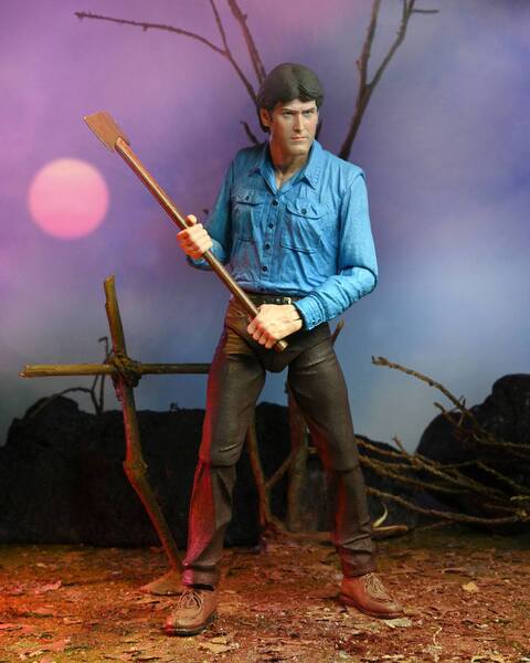 Evil Dead figurine Ultimate Ash NECA