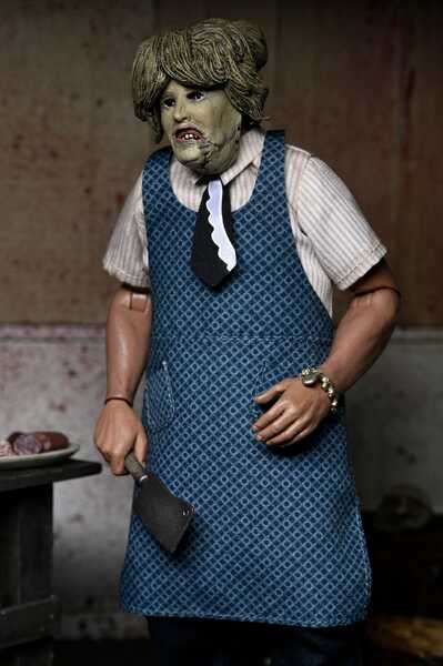 Massacre à la tronçonneuse Clothed figurine Leatherface with Old Lady Mask Neca