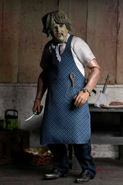 Massacre à la tronçonneuse Clothed figurine Leatherface with Old Lady Mask Neca