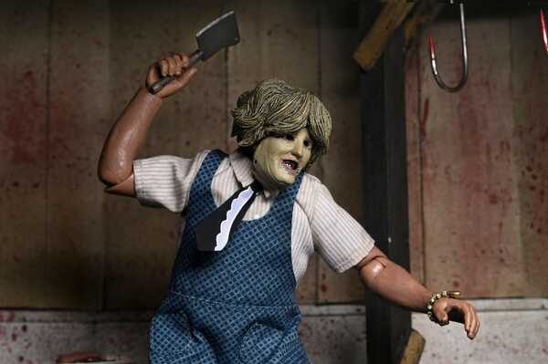 Massacre à la tronçonneuse Clothed figurine Leatherface with Old Lady Mask Neca