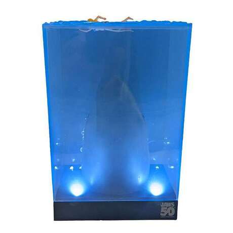 Jaws Les Dents de la mer 3d movie poster 50th anniversary light up figure SD TOYS