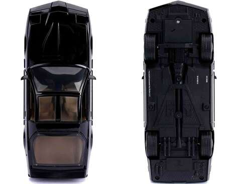 Knight Rider Véhicule 1/24 k.i.t.t. 1982 pontiac firebird trans am KITT die-cast model with lights JADA