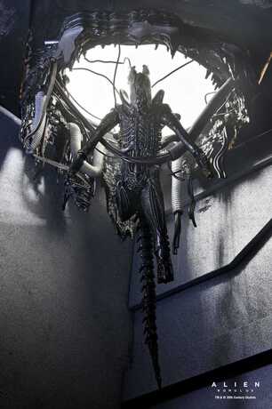 Alien: Romulus figurine Deluxe Suspended Lab Xenomorph XX121 NECA