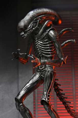 Alien: Romulus figurine Ultimate Xenomorph XX121 AF NECA