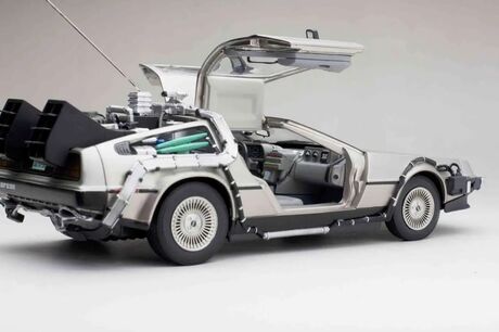 Retour vers le futur 1983 DeLorean 1/18 métal Sun Star Toys