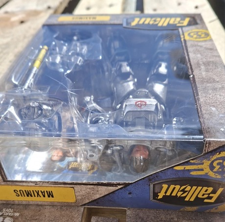Fallout figurine Maximus McFarlane Toys BOITE ABIMEE